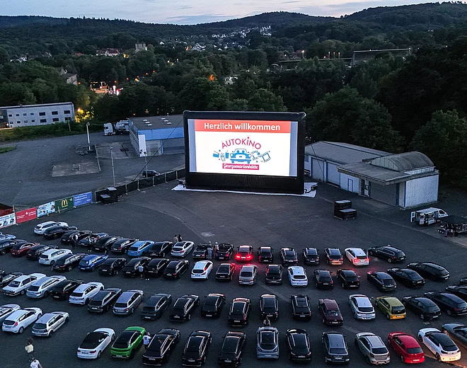 Autos im Autokino in Goergsmarienhütte
